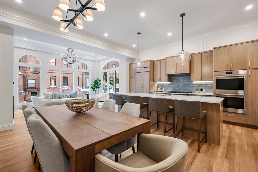 Condominium at 190 Marlborough # A, Boston MA 02116, photo 3 of 29