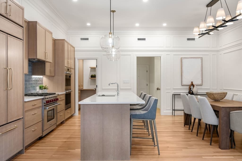 Condominium at 190 Marlborough # A, Boston MA 02116, photo 14 of 29