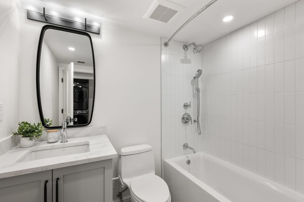 Condominium at 190 Marlborough # A, Boston MA 02116, photo 25 of 29