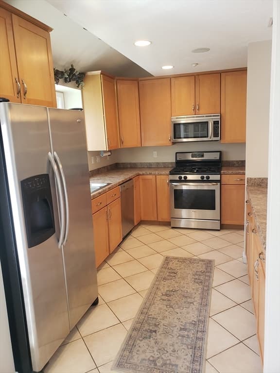 Condominium at 660 Thacher St # 402, Attleboro MA 02703, Attleboro, photo 6 of 25