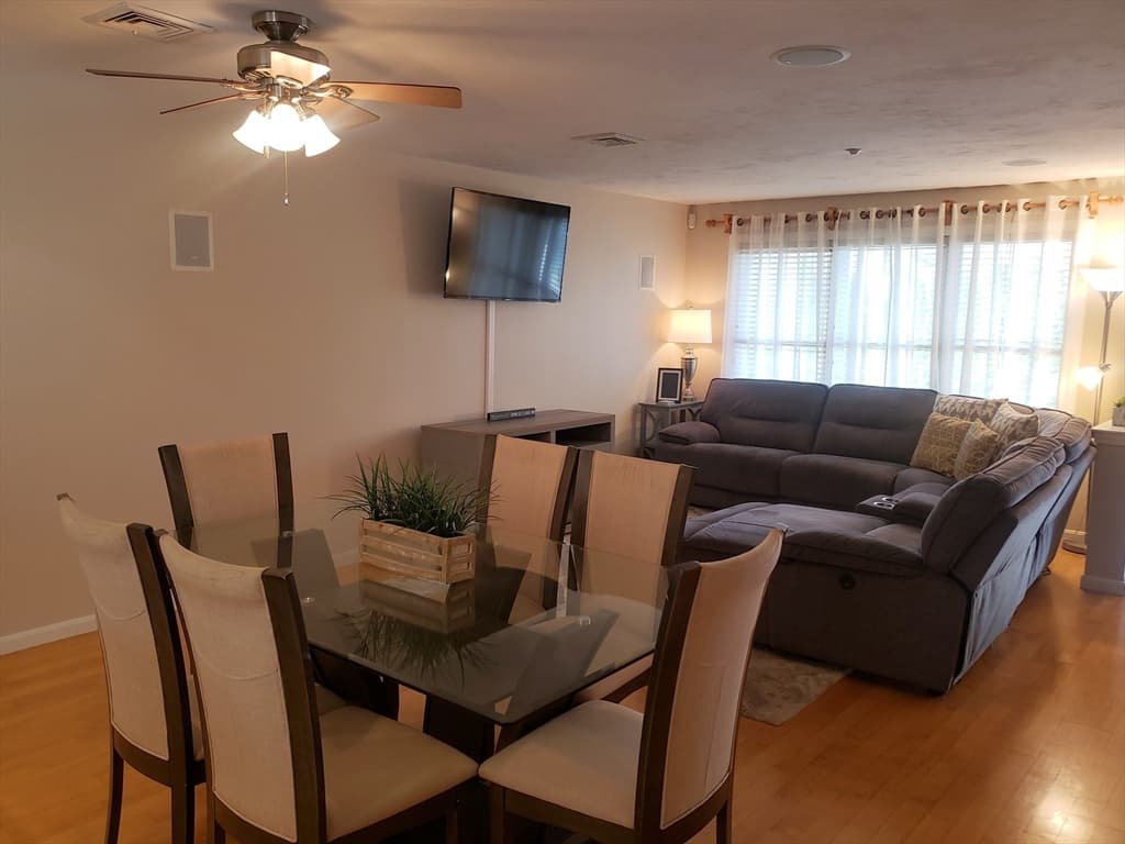 Condominium at 660 Thacher St # 402, Attleboro MA 02703, Attleboro, photo 4 of 25