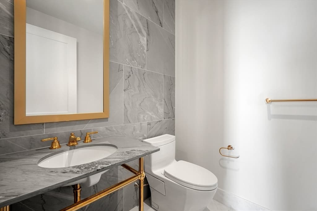 Condominium at 240 Devonshire Street # 1E, Boston MA 02110, photo 8 of 38