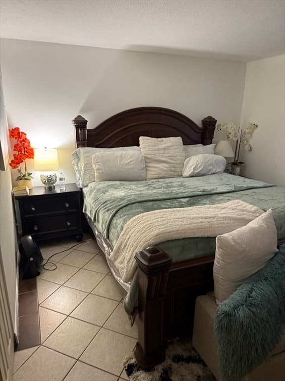 Condominium at 264 East Haverhill # 2, Lawrence MA 01841, Lawrence, photo 9 of 12