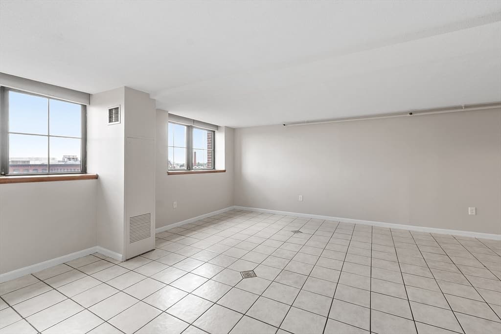 Condominium at 200 Market Street # 619, Lowell MA 01852, photo 15 of 27