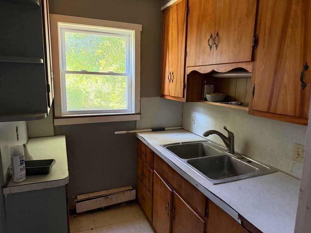 48 Lake St, Webster MA 01570 photo 9