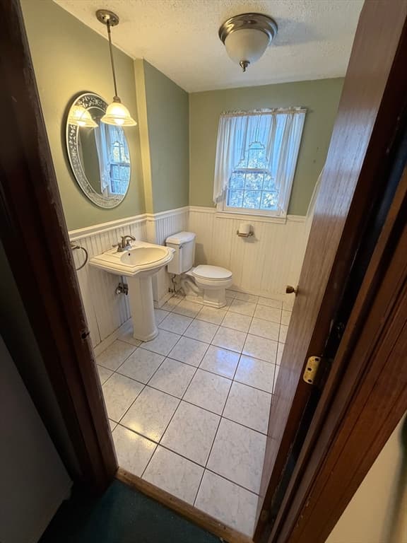 Single Family Residence at 88 Country Rd, Agawam MA 01001, photo 18 of 21