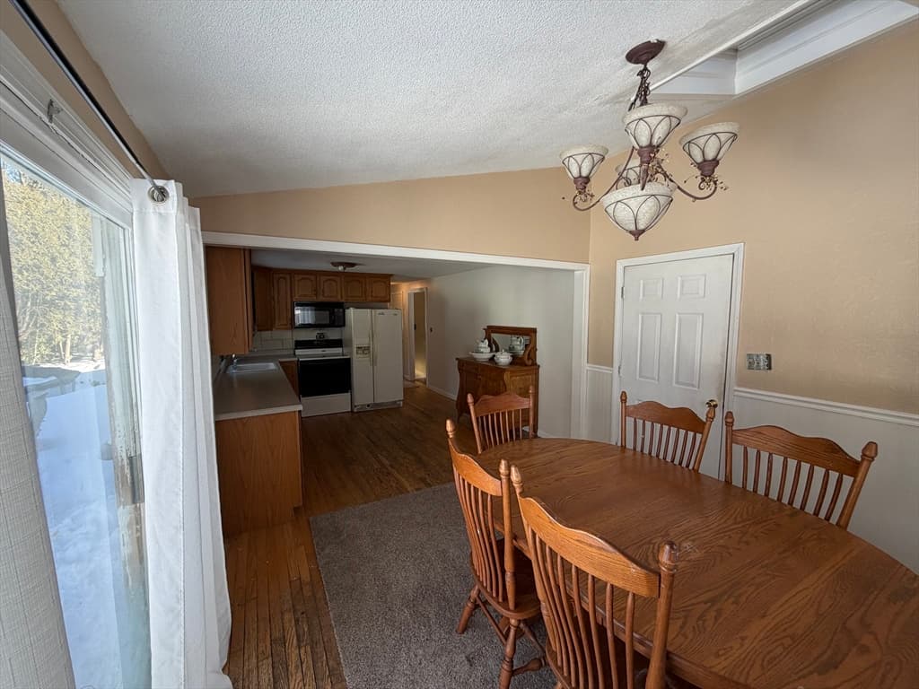 Single Family Residence at 88 Country Rd, Agawam MA 01001, photo 8 of 21