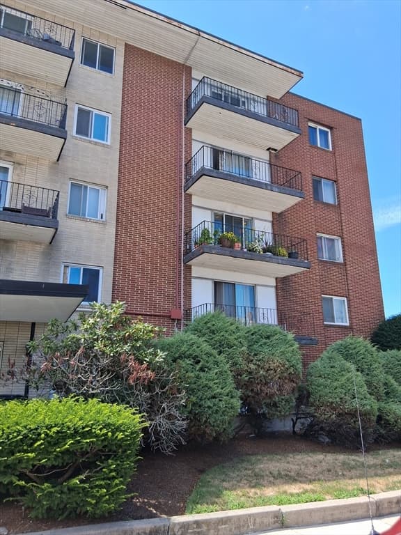 80 Main St # 9, Malden MA 02148