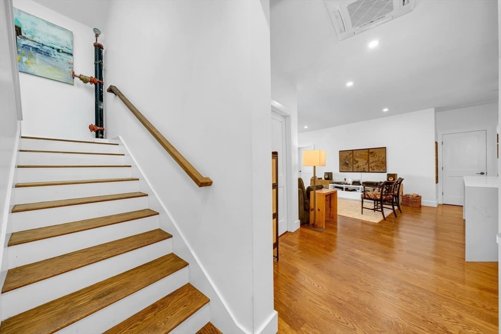 Condominium at 133 Boardman St, Boston MA 02128, Boston, photo 16 of 19