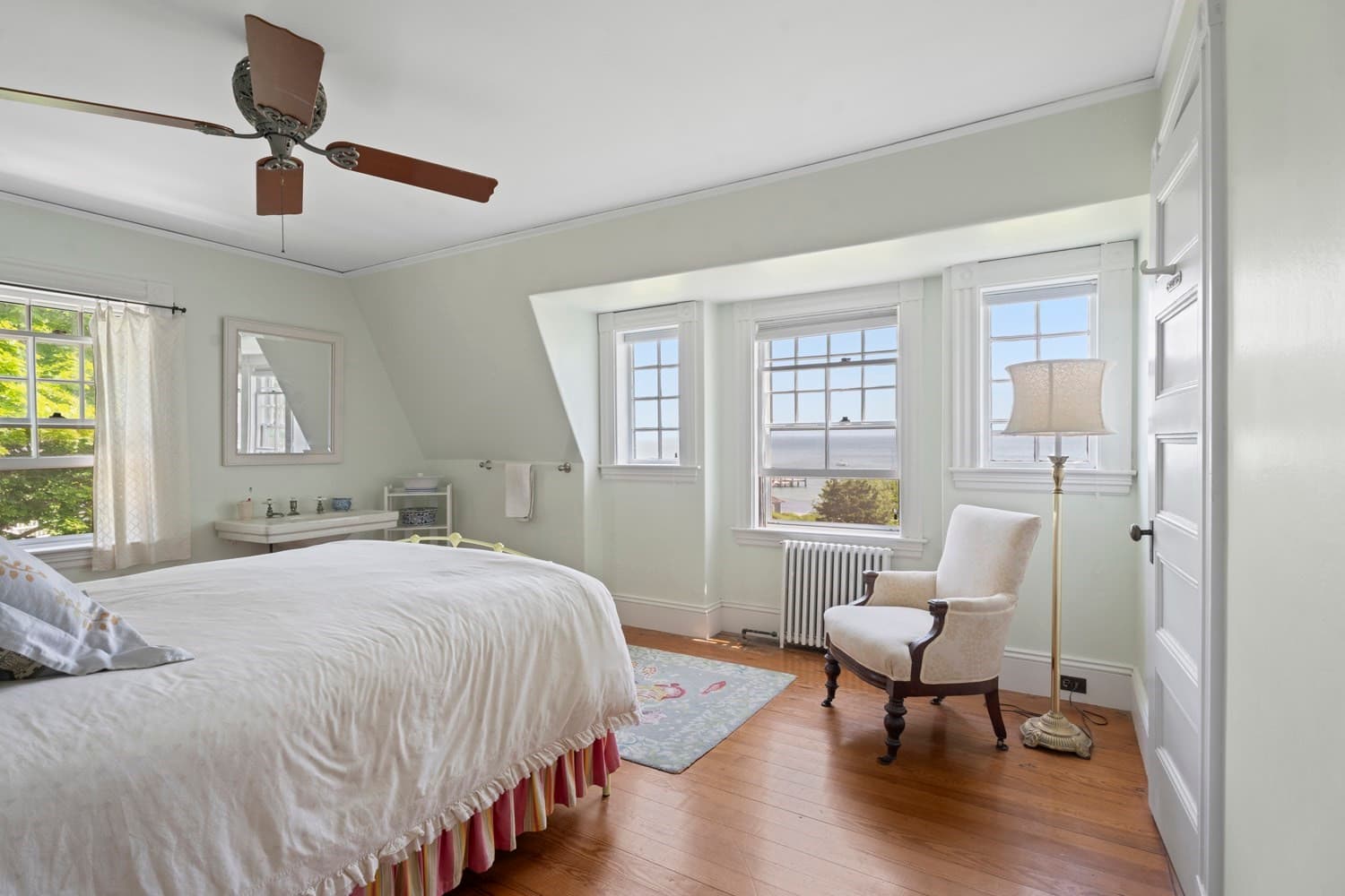 Single Family Residence at 33 Goethals Way, Tisbury MA 02568, photo 15 of 19