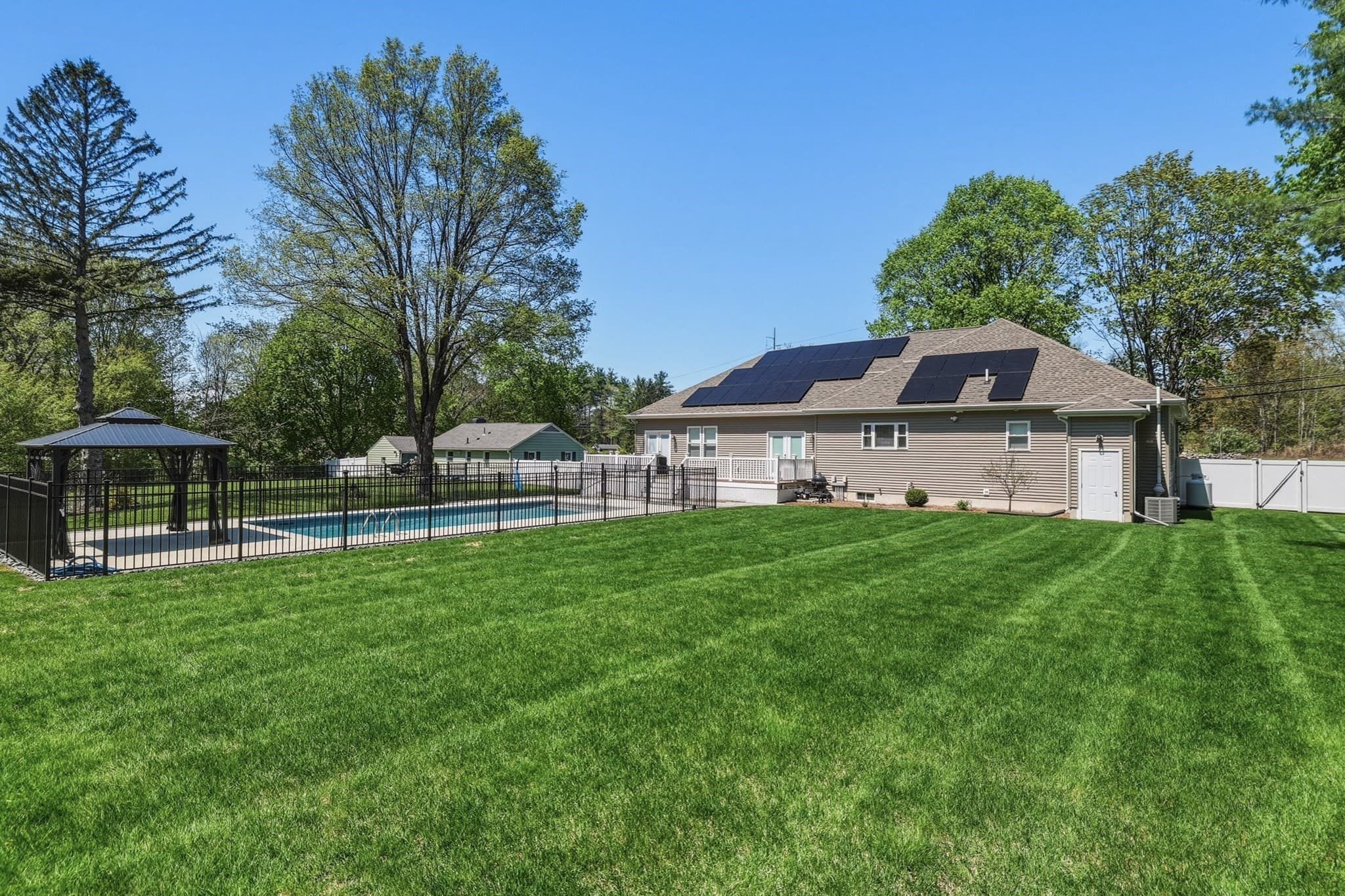 Single Family Residence at 980 Center Street, Ludlow MA 01056, photo 7 of 42