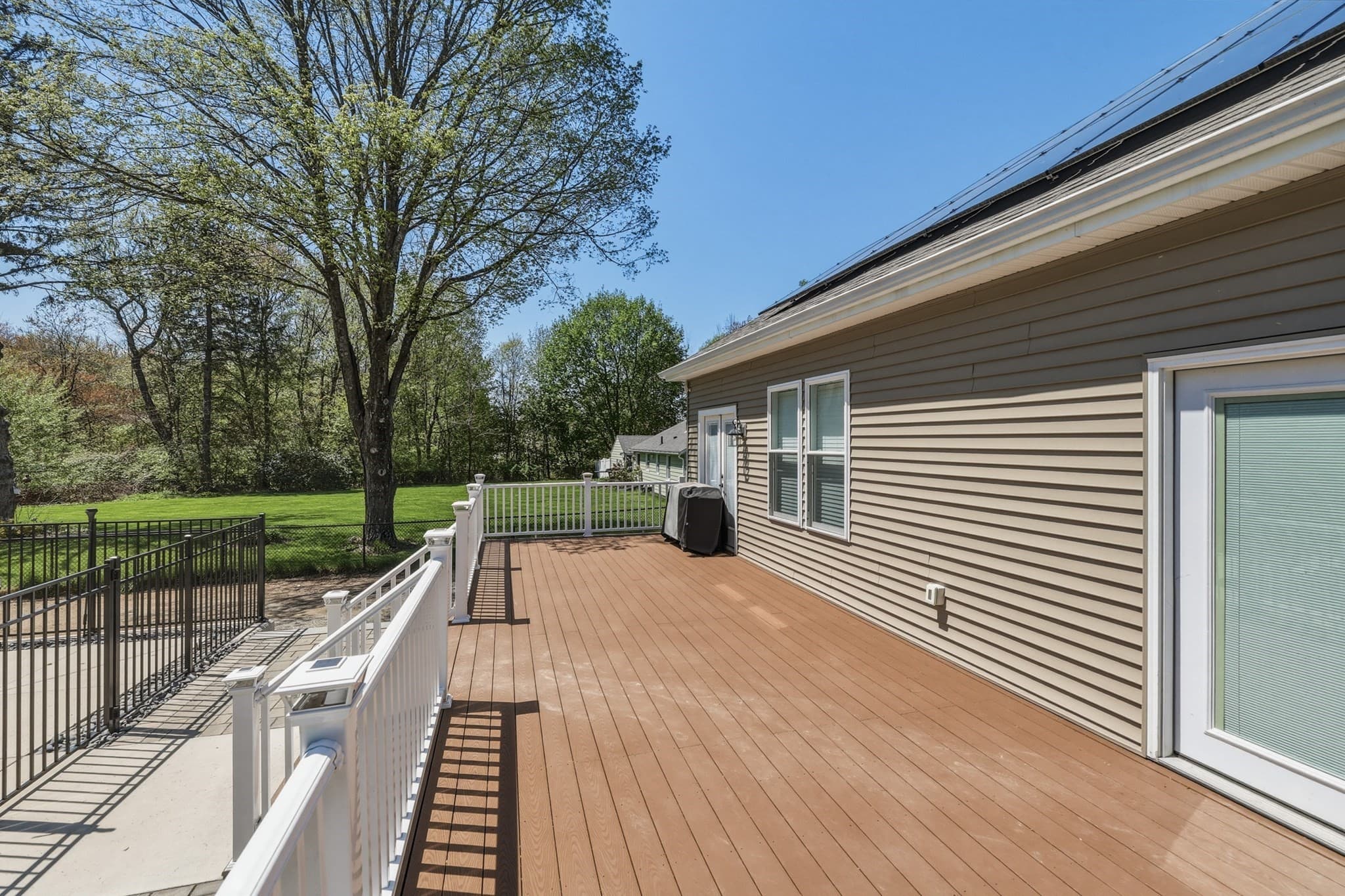 Single Family Residence at 980 Center Street, Ludlow MA 01056, photo 10 of 42