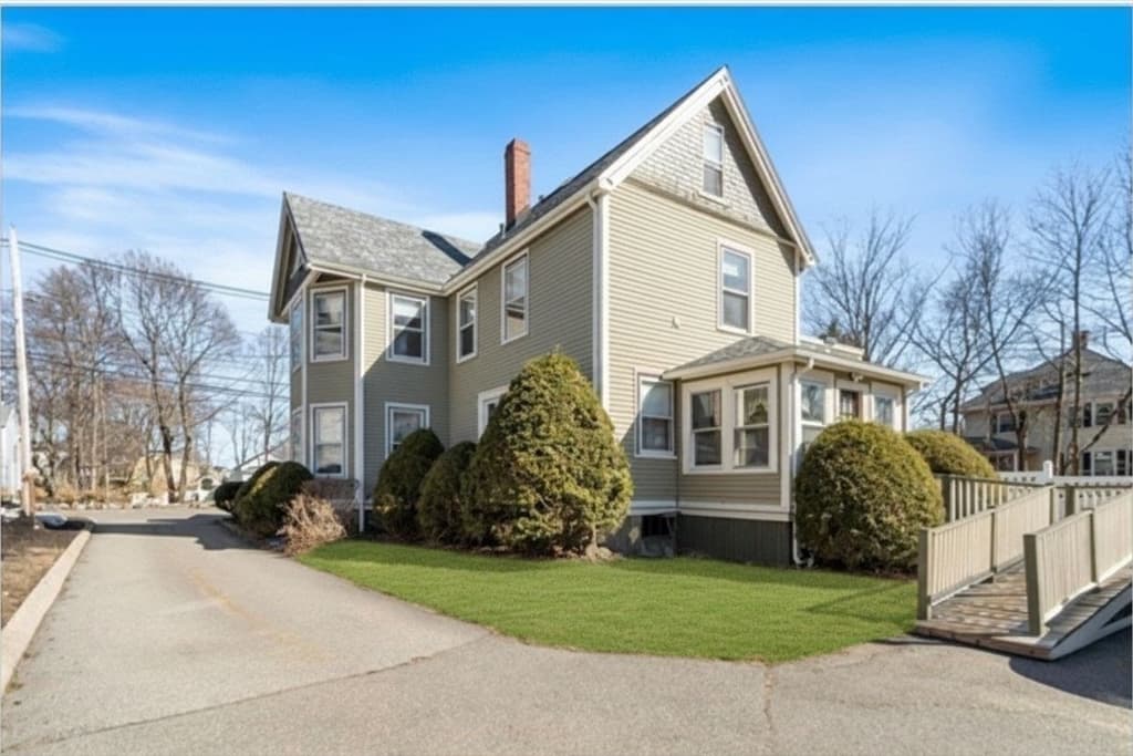 Single Family Residence at 741 Salem Street, Lynnfield MA 01940, photo 3 of 34