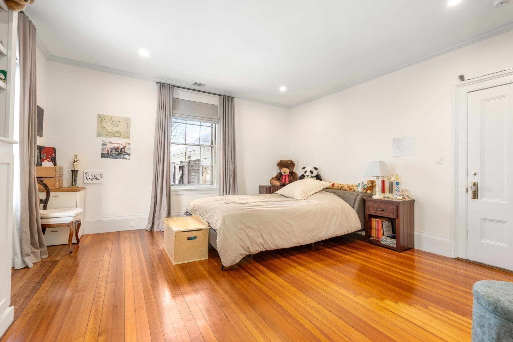 Single Family Residence at 269 Franklin St, Newton MA 02458, photo 16 of 30