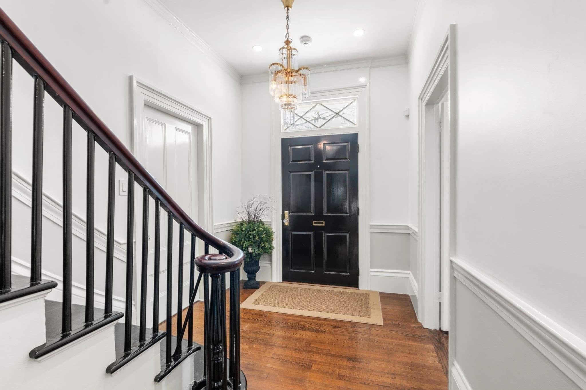 Single Family Residence at 269 Franklin St, Newton MA 02458, photo 12 of 30