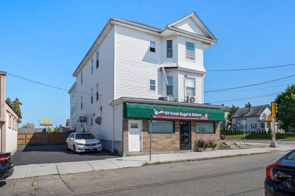 248-250 Jefferson St, Fall River MA 02721