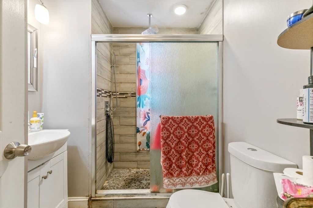 Multi Family at 187 Highland St, Boston MA 02119, Boston, photo 18 of 21