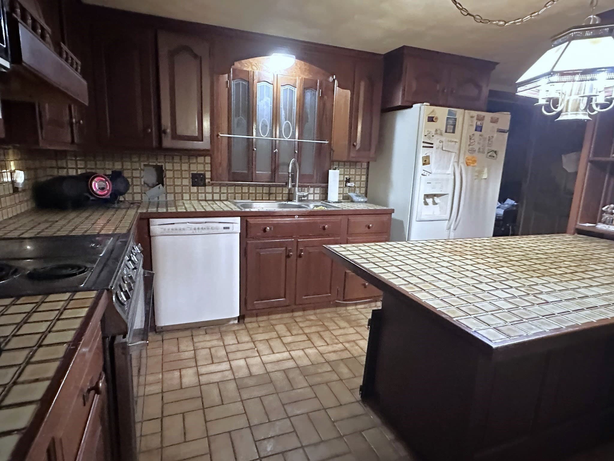 Single Family Residence at 214 Sawdy Dr, Westport MA 02790, Westport, photo 6 of 29