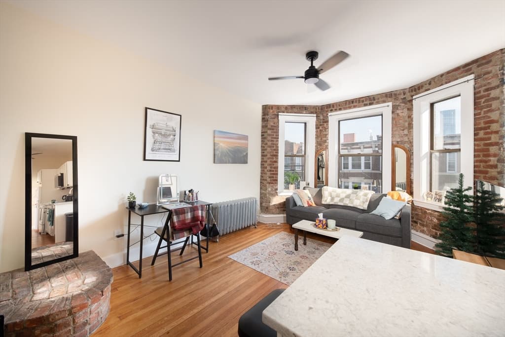 Condominium at 111 Jersey St. # 15, Boston MA 02215, photo 2 of 16
