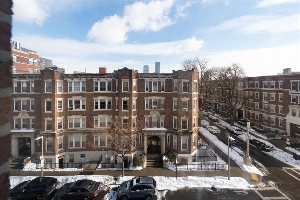 Condominium at 111 Jersey St. # 15, Boston MA 02215, photo 5 of 16
