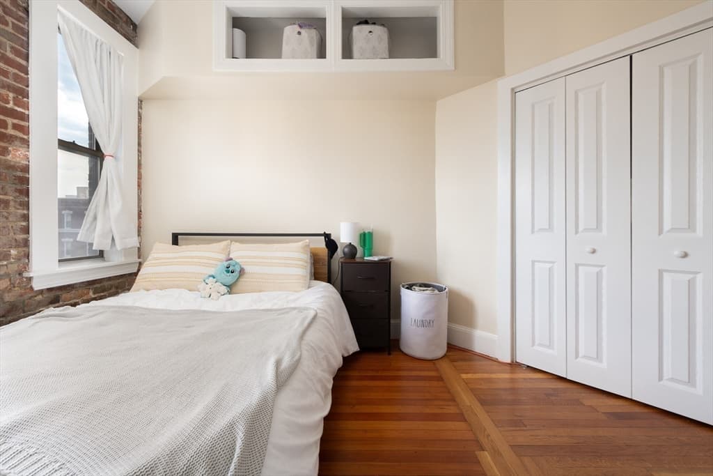 Condominium at 111 Jersey St. # 15, Boston MA 02215, photo 9 of 16