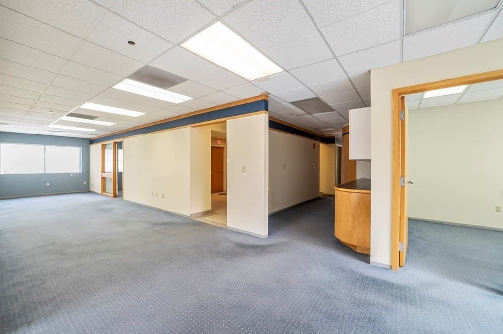 Commercial Sale at 33 Bassett Ln, Barnstable MA 02601, photo 5 of 20