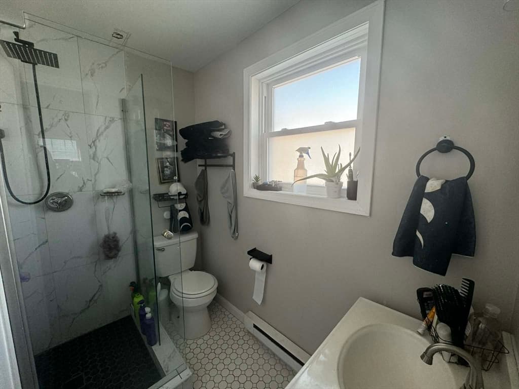 Single Family Residence at 511 Bank St, Fall River MA 02720, photo 8 of 11