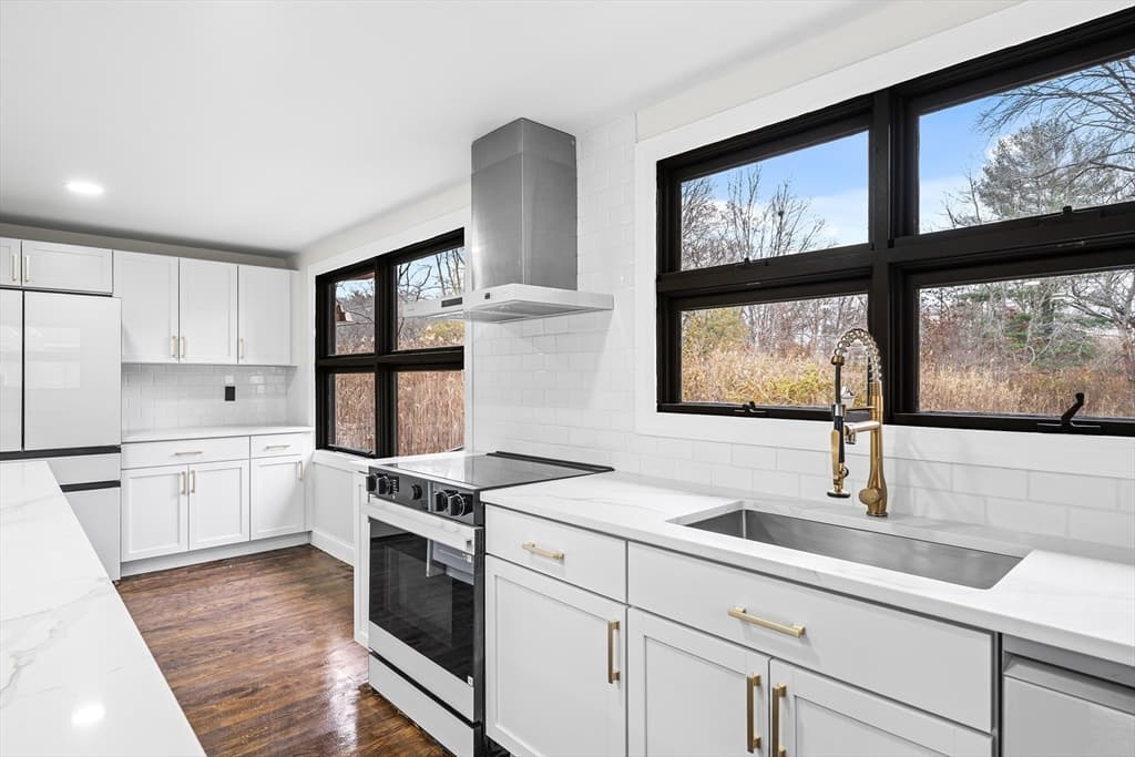 Single Family Residence at 195 Barney, Rehoboth MA 02769, photo 11 of 37