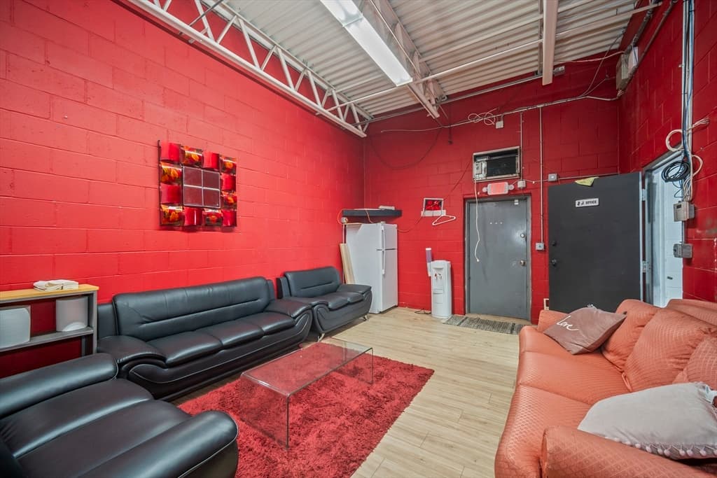 Business Opportunity at 777 Confidential St, Salem MA 01970, Salem, photo 12 of 41