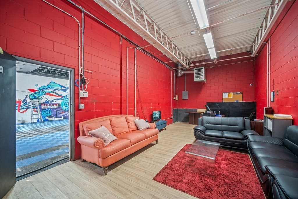 Business Opportunity at 777 Confidential St, Salem MA 01970, Salem, photo 10 of 41