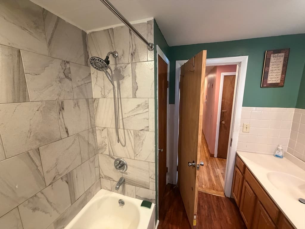 Single Family Residence at 845 Stafford St, Leicester MA 01542, photo 12 of 35
