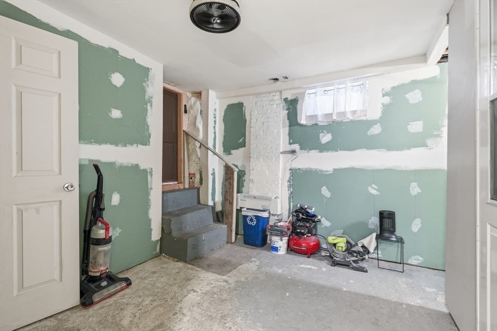3 Family - 3 Units Up/Down at 23 Lawrence Ave, Boston MA 02121, Boston, photo 20 of 25