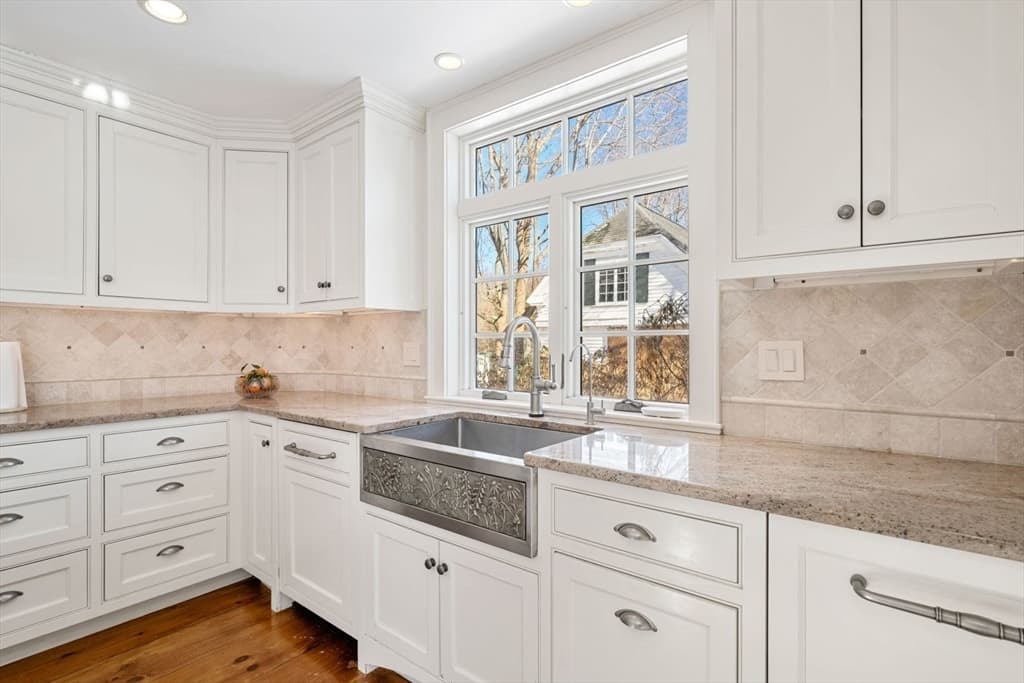 Single Family Residence at 45 School St, Manchester MA 01944, Manchester, photo 2 of 34