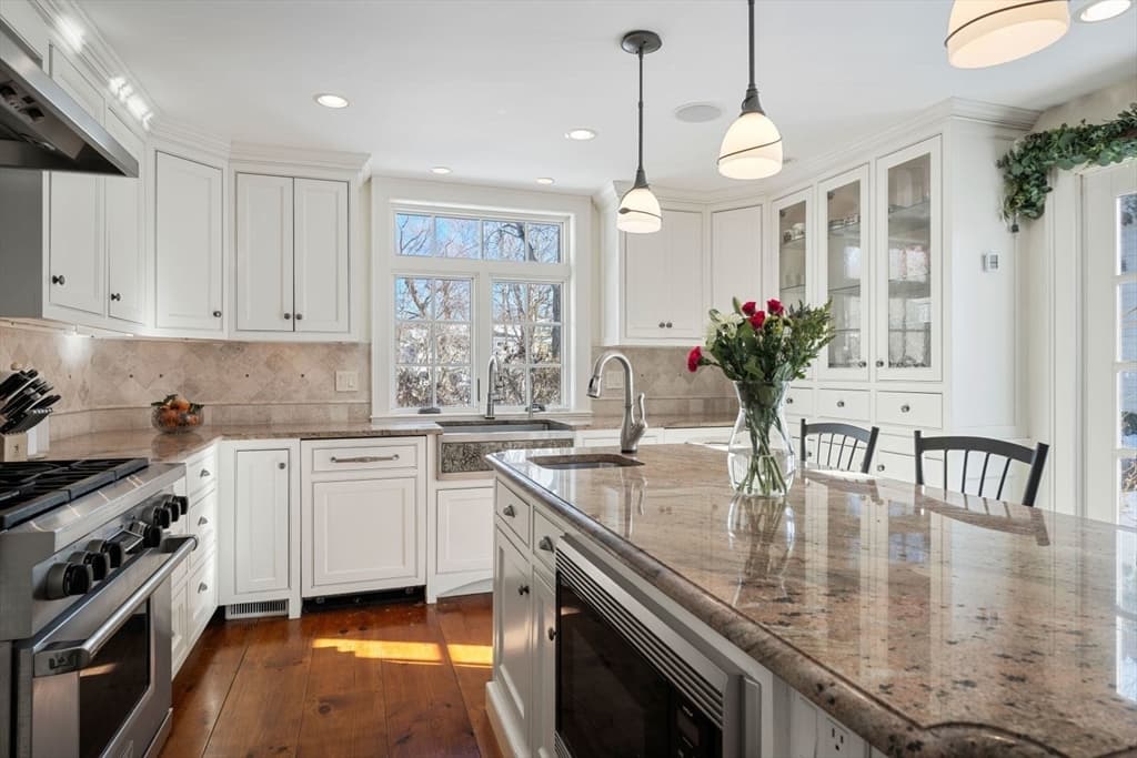 Single Family Residence at 45 School St, Manchester MA 01944, Manchester, photo 5 of 34