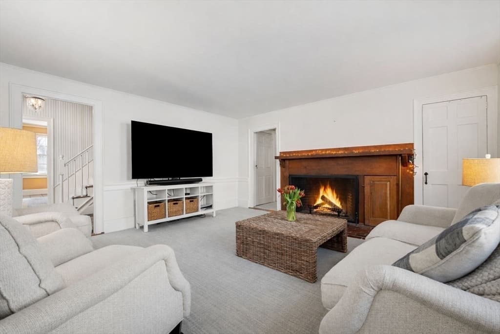 Single Family Residence at 45 School St, Manchester MA 01944, Manchester, photo 9 of 34
