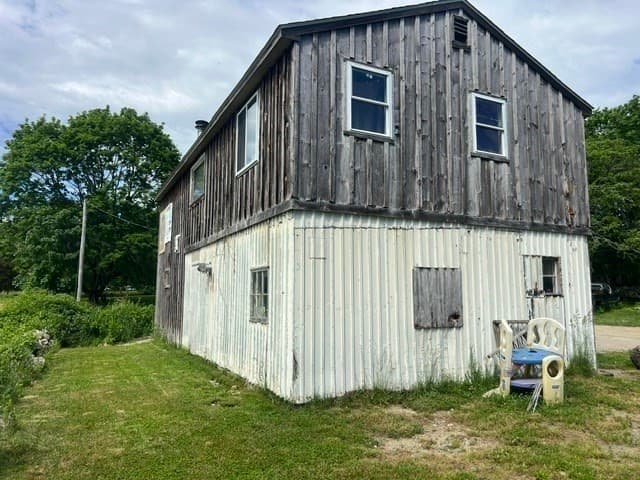 Single Family Residence at 343 Old Bedford Rd, Westport MA 02790, photo 23 of 35