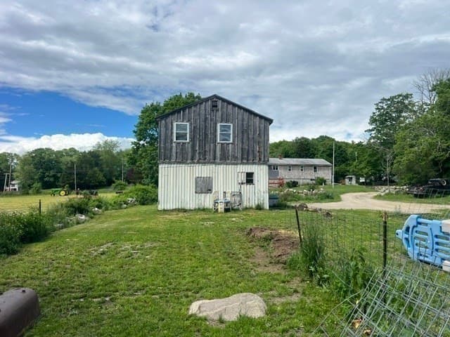 Single Family Residence at 343 Old Bedford Rd, Westport MA 02790, photo 22 of 35