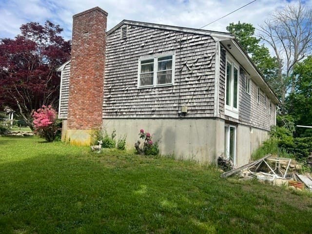 Single Family Residence at 343 Old Bedford Rd, Westport MA 02790, photo 20 of 35