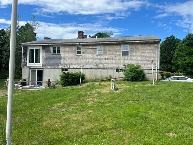 Single Family Residence at 343 Old Bedford Rd, Westport MA 02790, photo 18 of 35