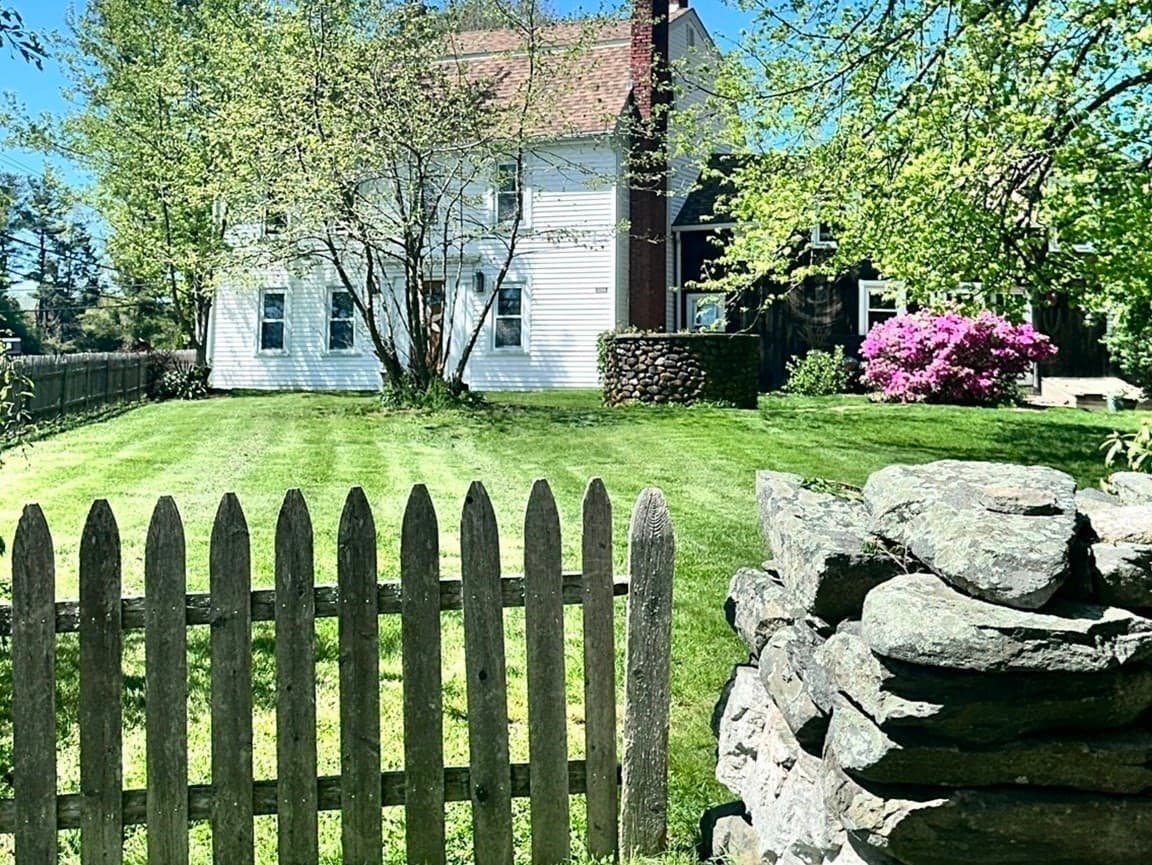 Single Family Residence at 5 Putnam Hill Rd, Sutton MA 01590, photo 42 of 42