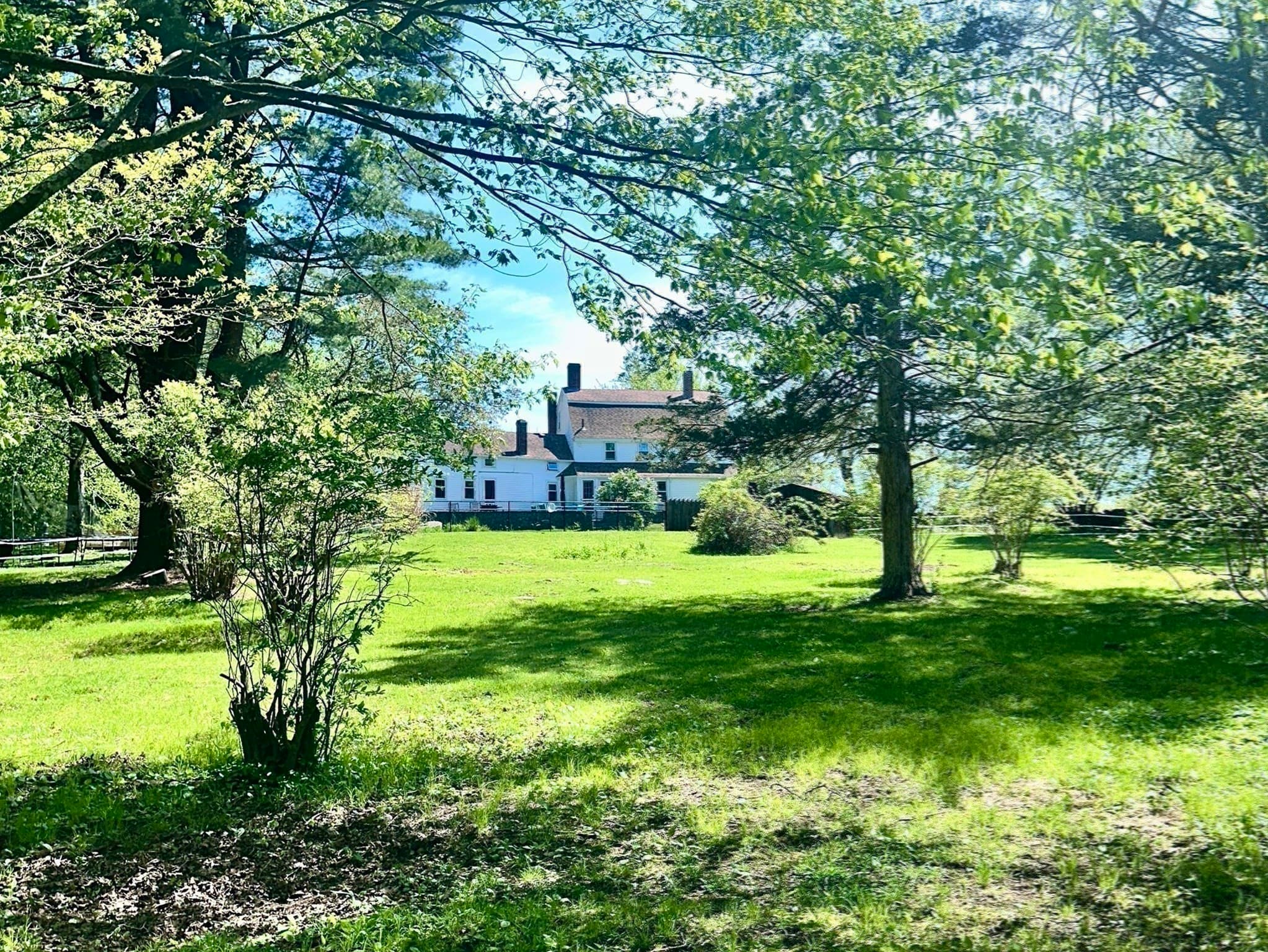 Single Family Residence at 5 Putnam Hill Rd, Sutton MA 01590, photo 36 of 42