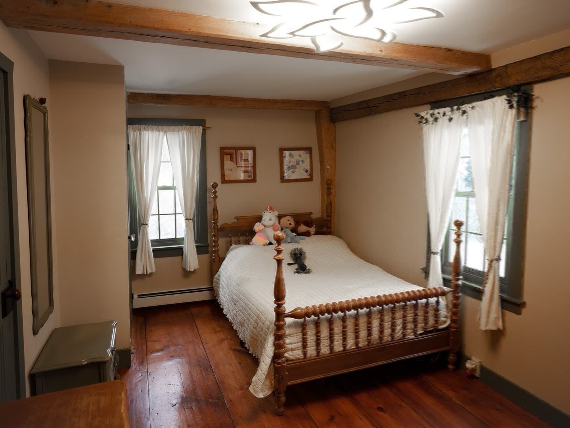 Single Family Residence at 5 Putnam Hill Rd, Sutton MA 01590, photo 20 of 42
