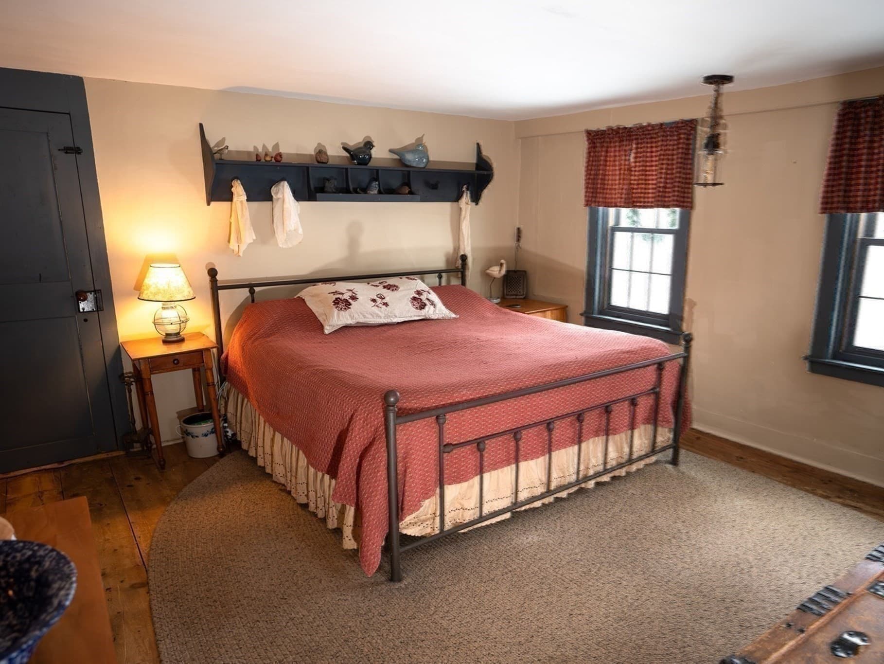 Single Family Residence at 5 Putnam Hill Rd, Sutton MA 01590, photo 19 of 42