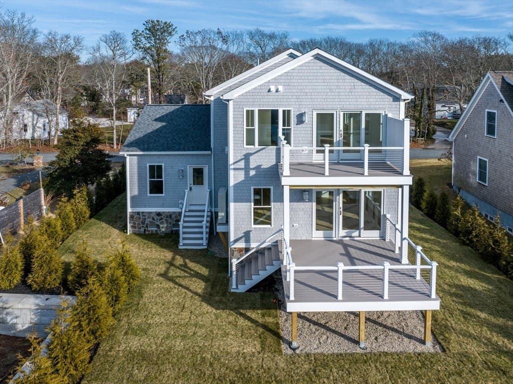 Single Family Residence at 29 Parkers Neck Rd, Yarmouth MA 02664, Yarmouth, photo 3 of 33