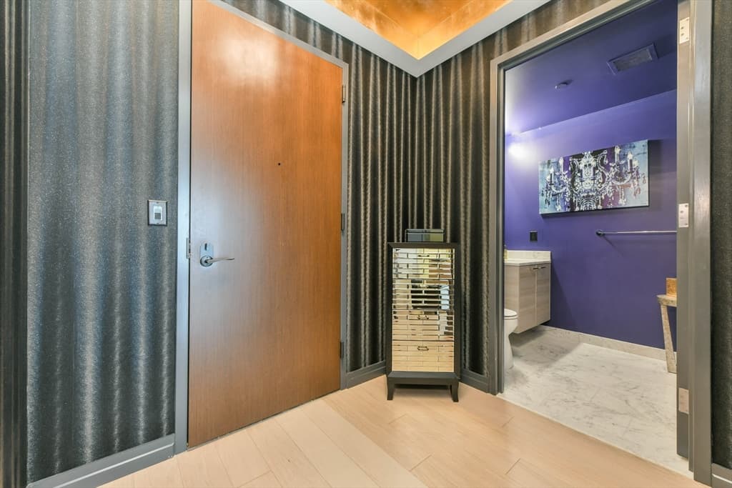 Condominium at 1 Franklin St # 1607, Boston MA 02110, photo 10 of 16