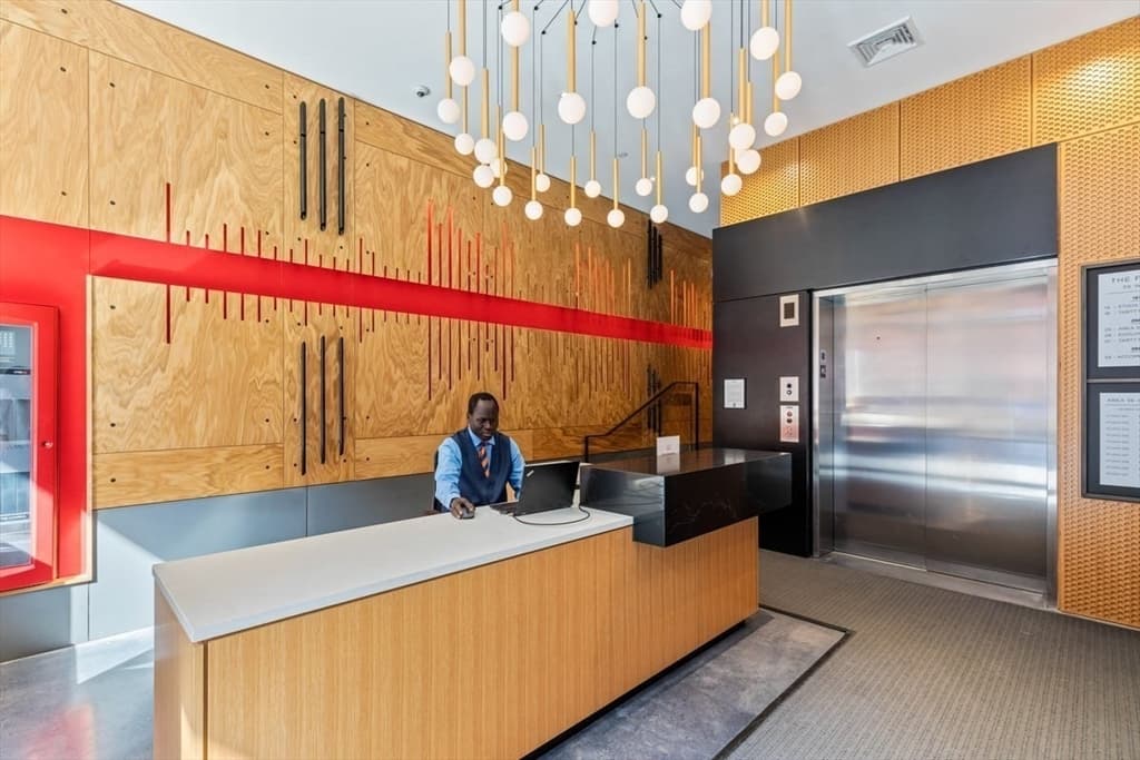 Condominium at 76 Wareham St, Boston MA 02118, photo 27 of 37