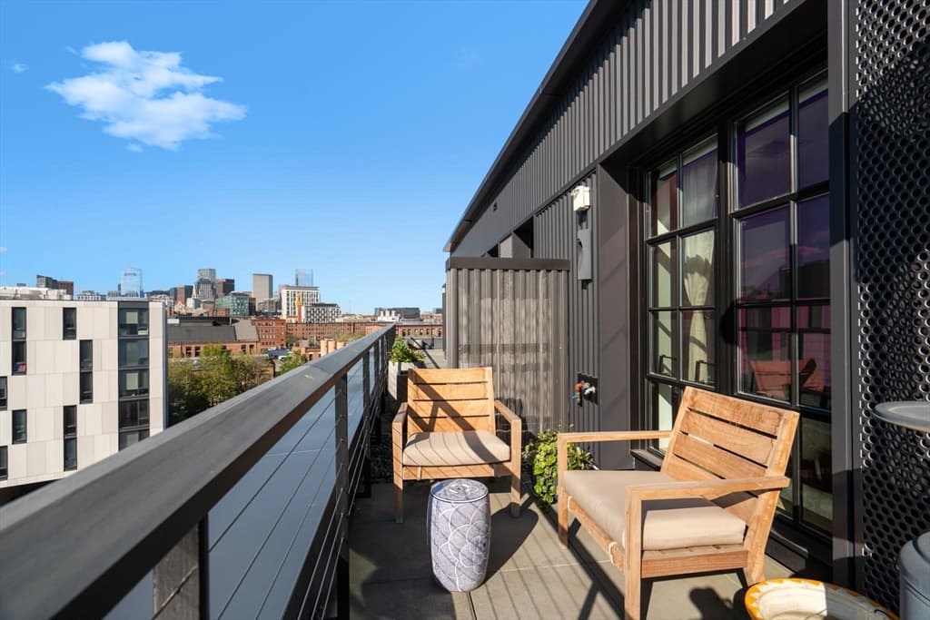 Condominium at 76 Wareham St, Boston MA 02118, photo 13 of 37