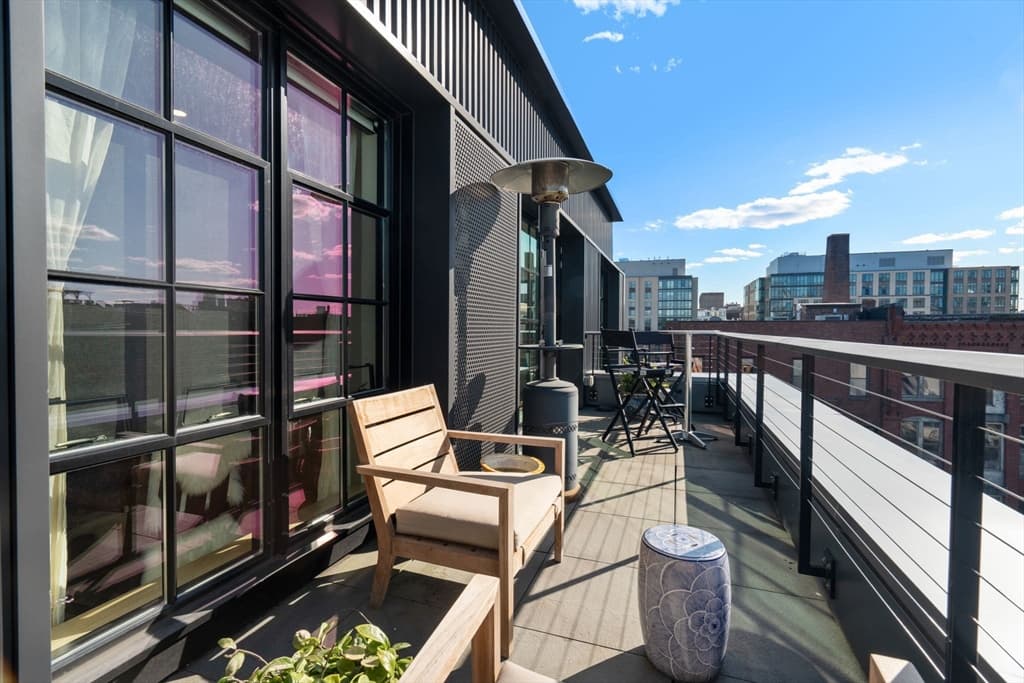 Condominium at 76 Wareham St, Boston MA 02118, photo 12 of 37