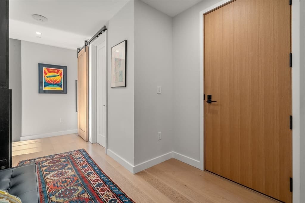 Condominium at 76 Wareham St, Boston MA 02118, photo 22 of 37