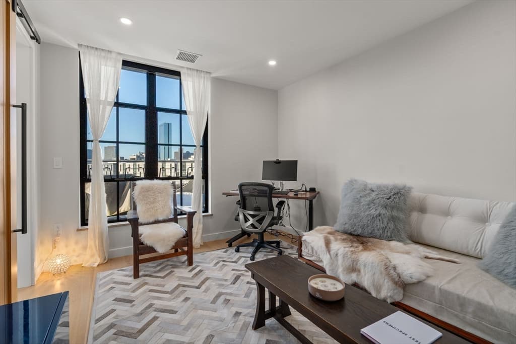 Condominium at 76 Wareham St, Boston MA 02118, photo 20 of 37